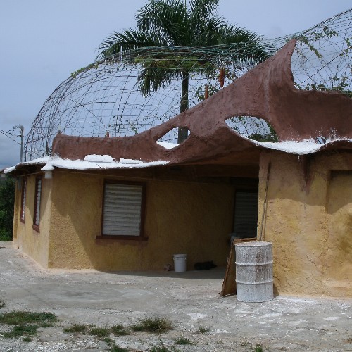 ROUND ROOF FOR SQUARE.JPG