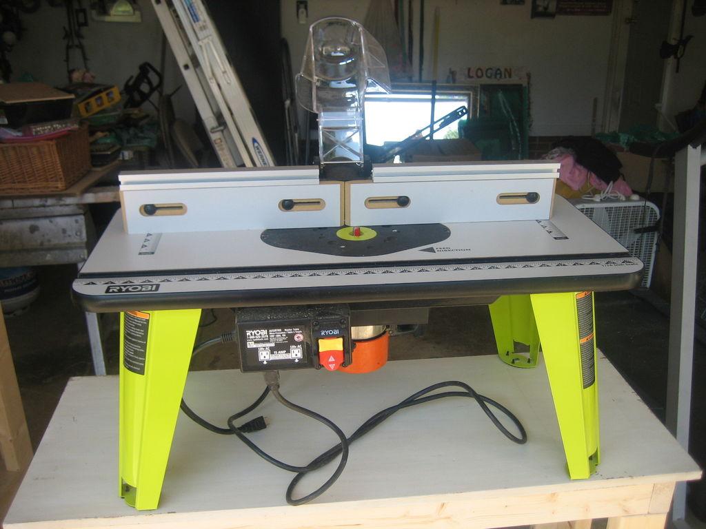 ROUTER TABLE.jpg