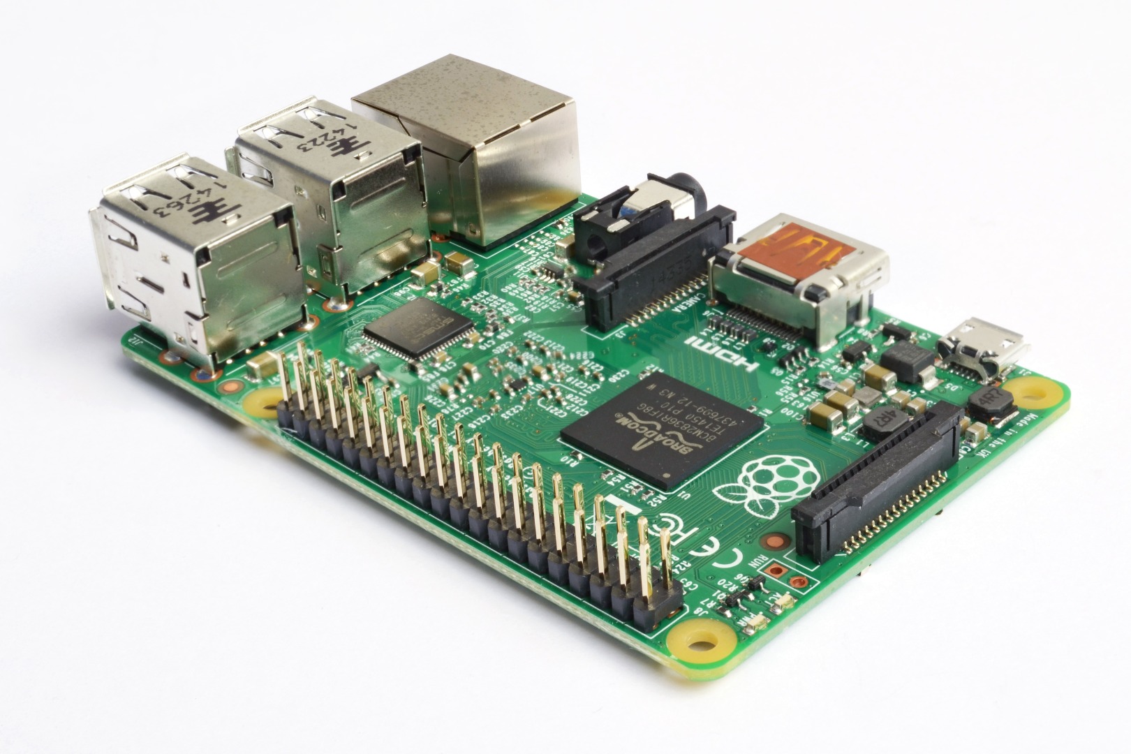 Raspberry_Pi_2_Model_B_v1.1_rear_angle_new.jpg