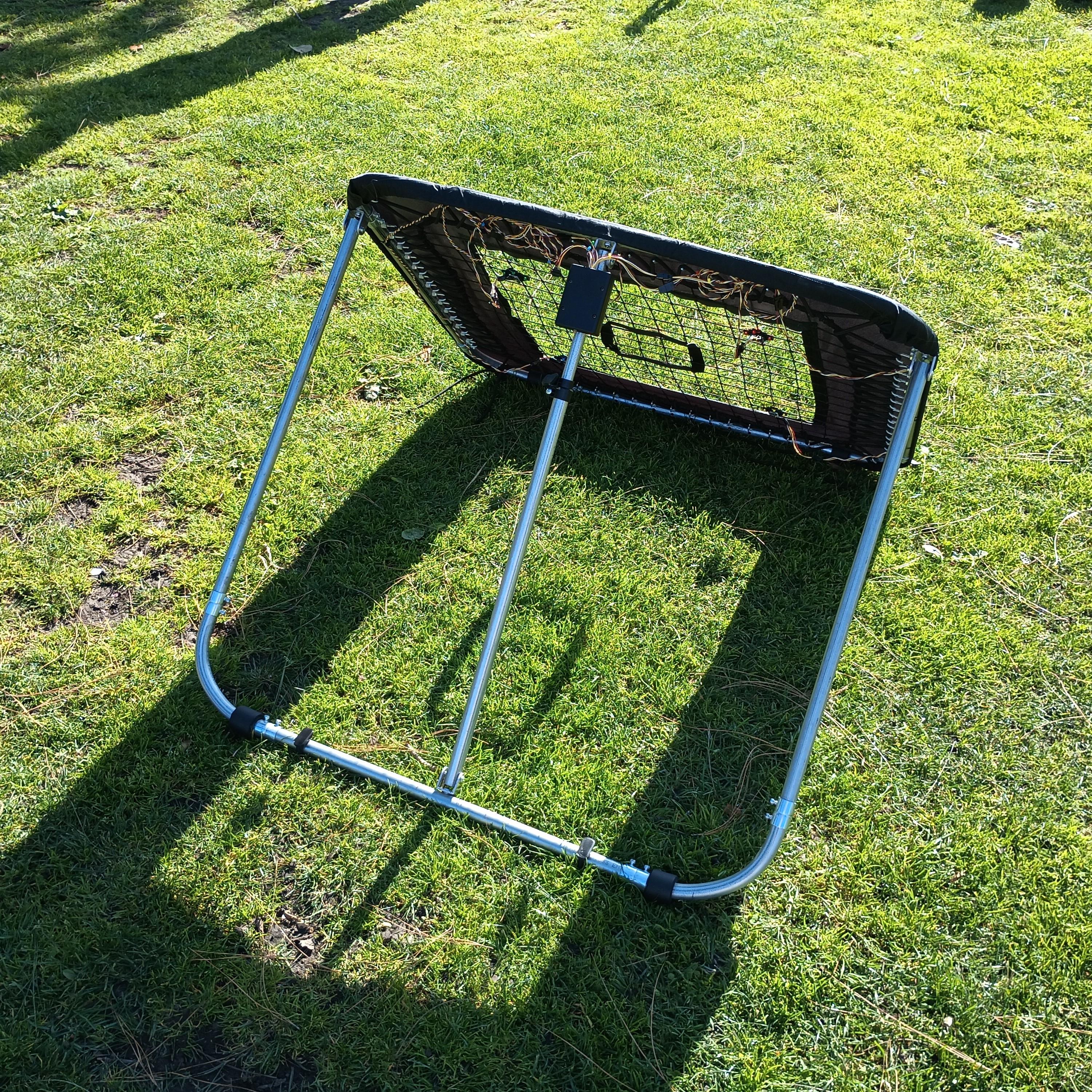 Rebounder Grass Isometric Rear - Square.jpg