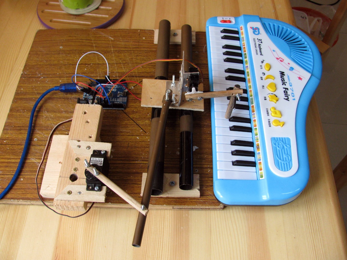 Robot Piano 1.JPG