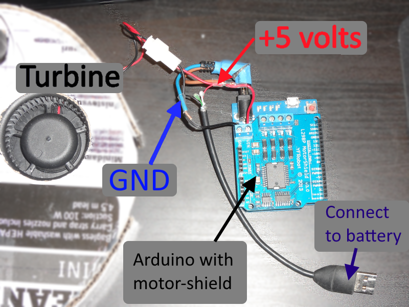 Robot-vacuum-cleaner-from-cartboard-21.png