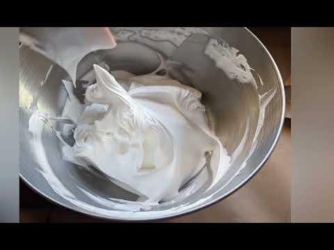 SWISS MERINGUE BUTTERCREAM