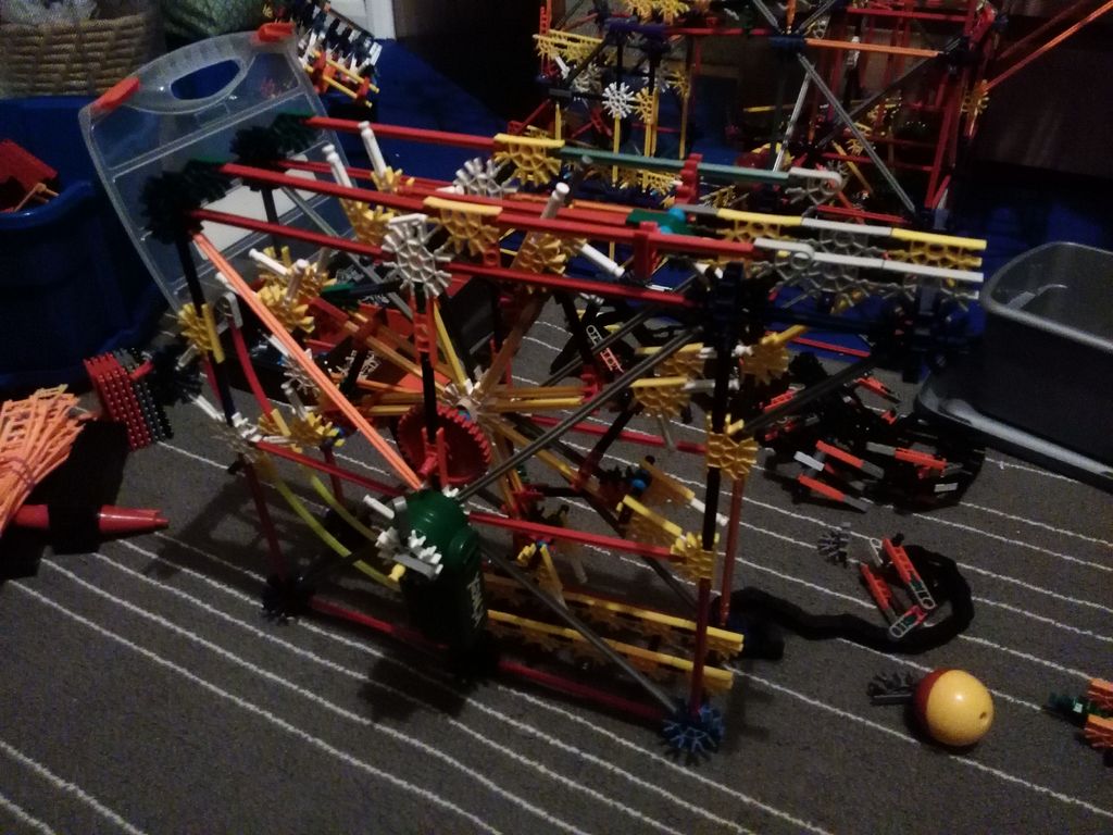 Sandro's Wheel Lift Linkin_J_Knex.jpg