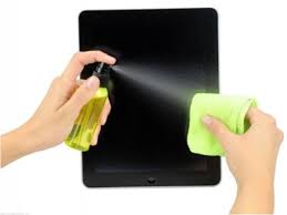 Screen Clean Spray for ipad and iphone.jpg