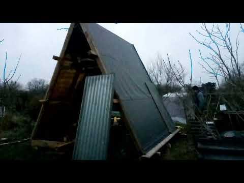 Shed 14 - first row of corrugated roofing