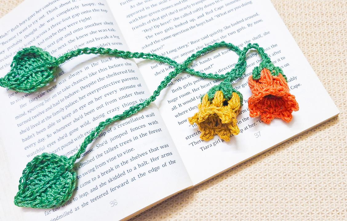 Simple Crochet Autumn Bell Flower Bookmark.jpg