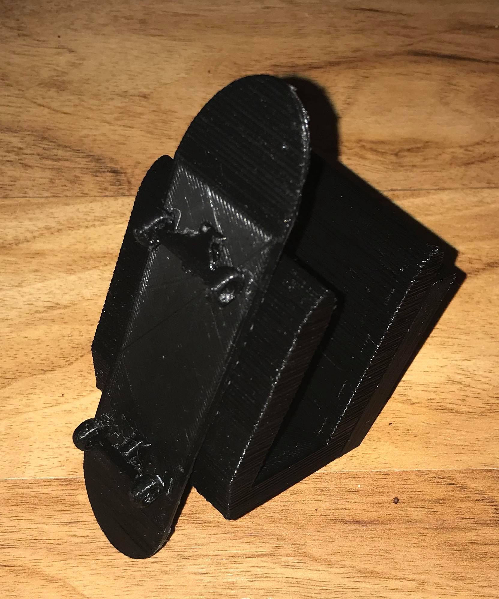 Skateboard Clip.jpg