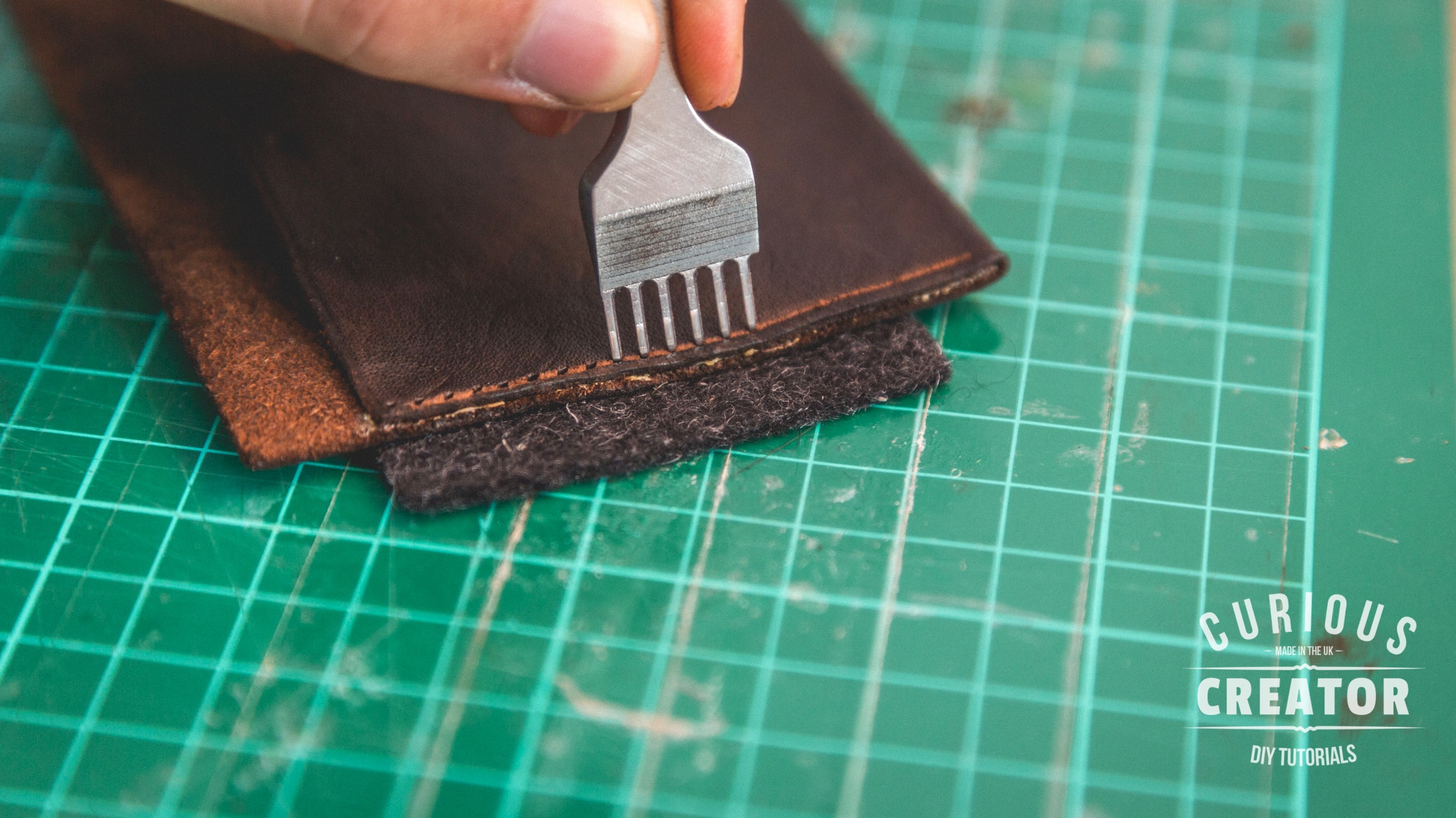 SlimLeatherWallet_15.jpg