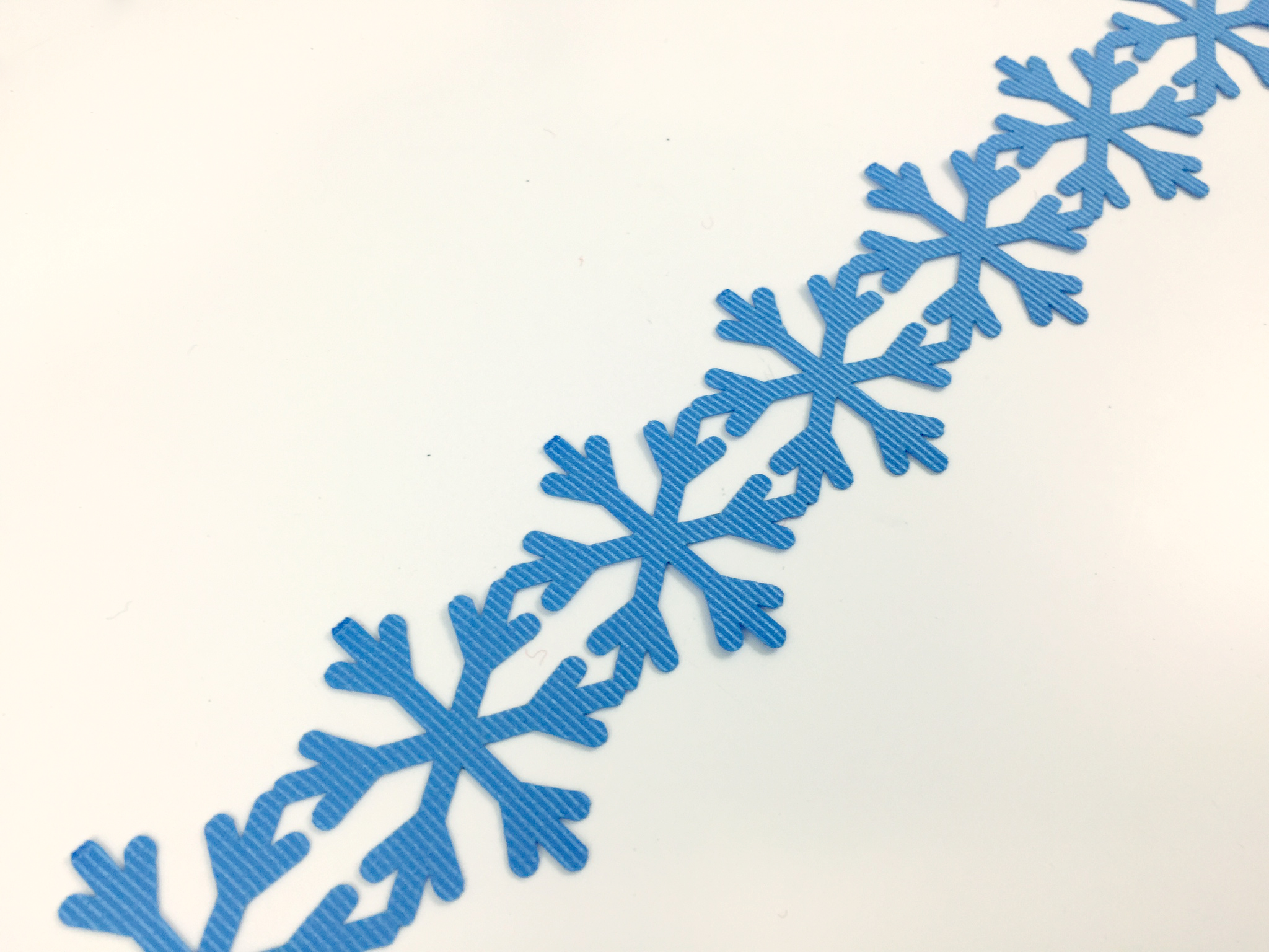 Snowflake-Garland.jpg