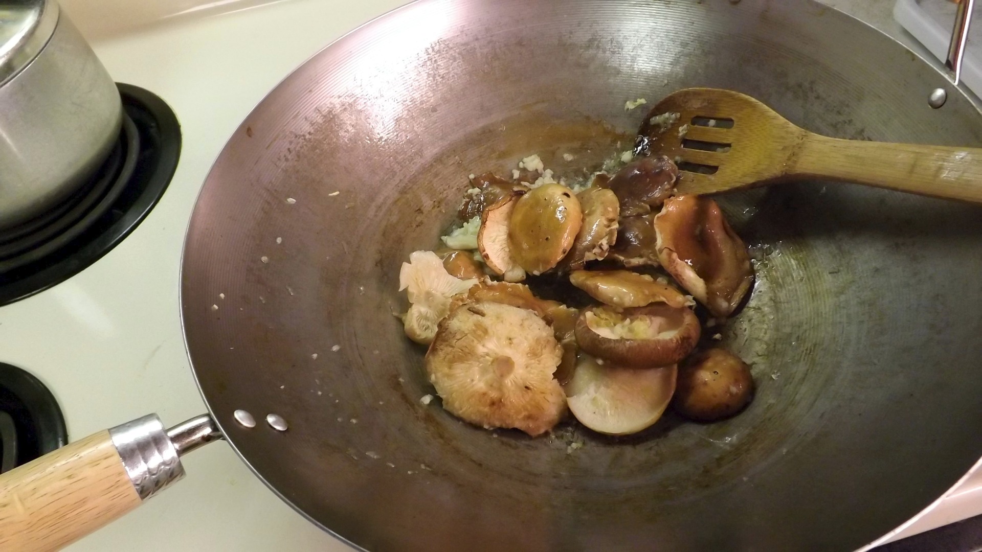 Spicy Garllic Eggplant with Shiitake Mushrooms 2 014.JPG