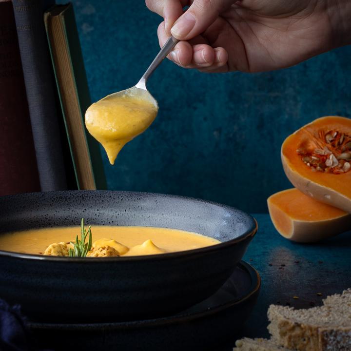 Spicy Roast Butternut Squash Soup SQUARE3.jpg