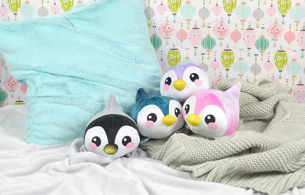 Spoonflower-SewDesuNe-CutSewPenguinPlush-5.jpg