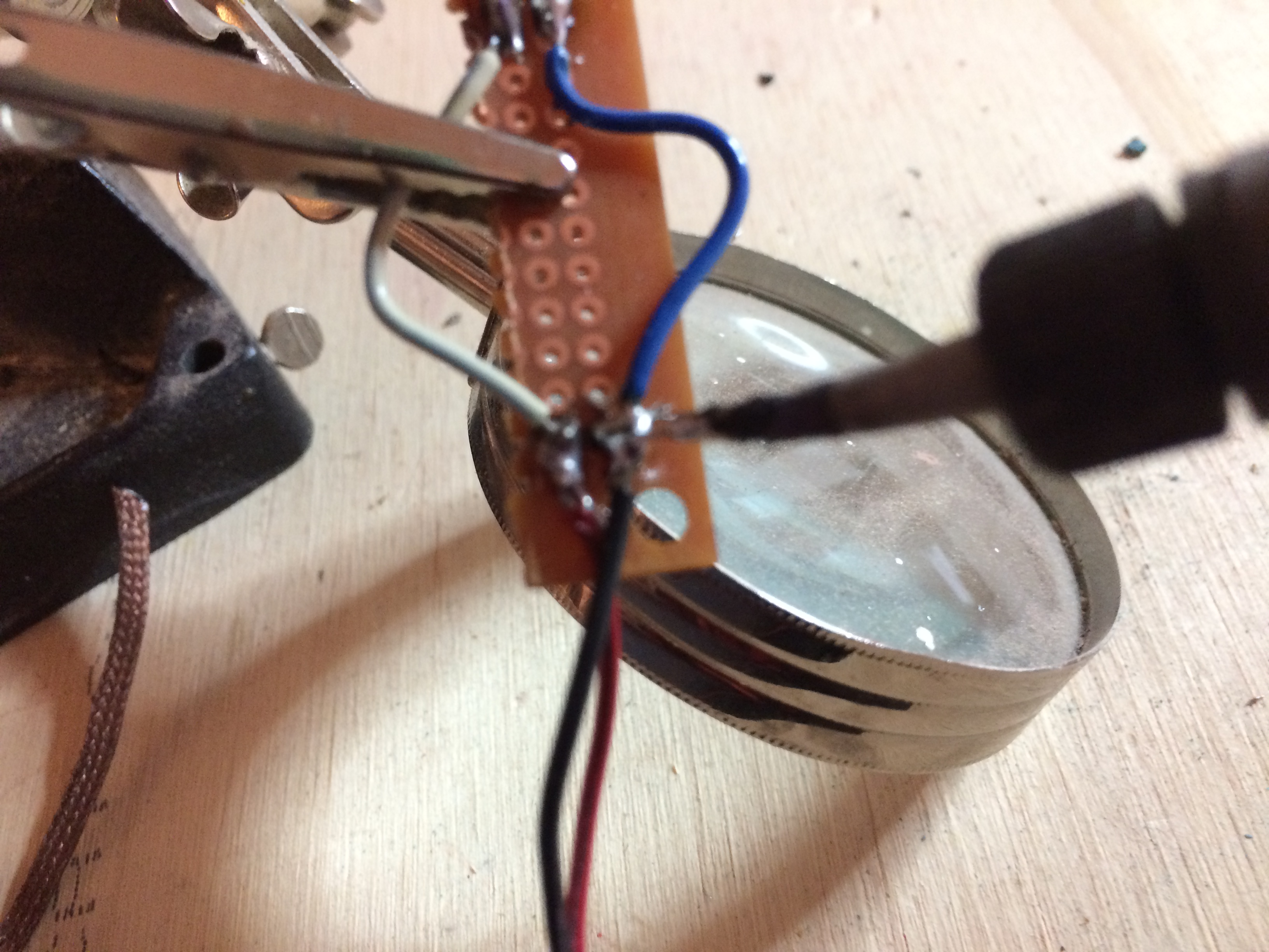 Step 11 - soldering wire 5.JPG