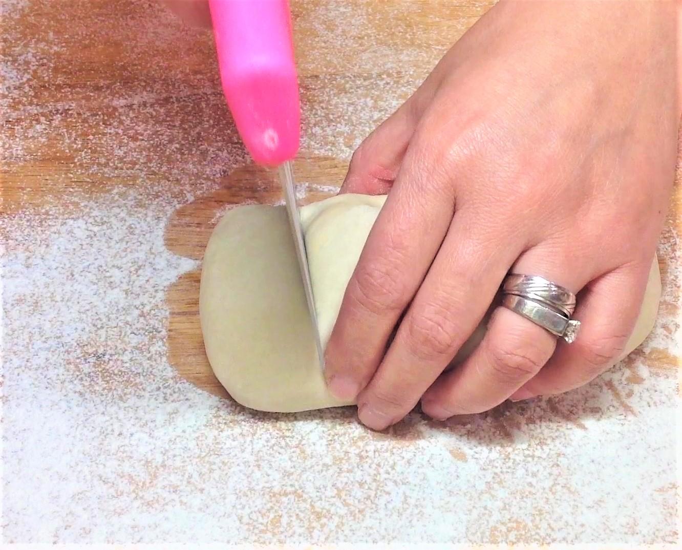 Step 3 Roll Dough - Make Wrappers Normal Speed 018 (2).jpg