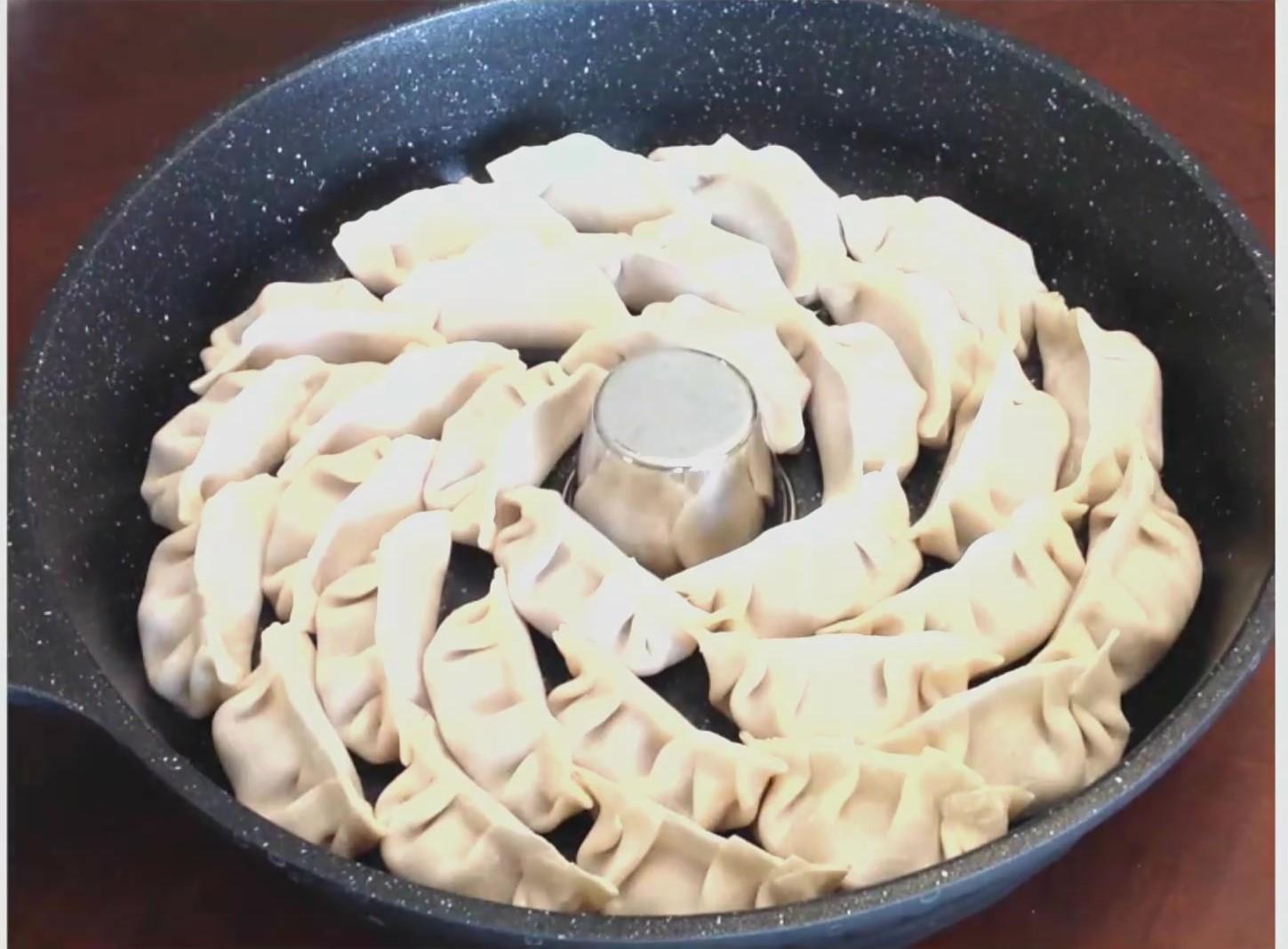 Step 3 make 30 Dumplings Brightness 133 Crop 2 50 (2).jpg