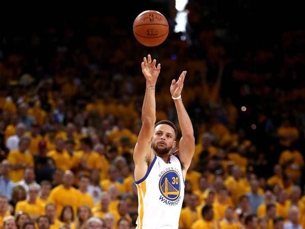 Stephen-Curry-shooting-form-2.jpg