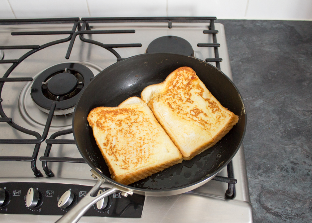 Strawberry Nutella French Toast-4.jpg