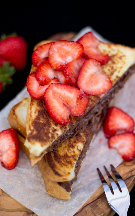 Strawberry Nutella French Toast-9.jpg