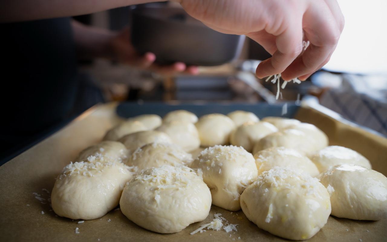 Stuffed Pizza Rolls - Perfect Party Snack - Sprinke With Parmesan.jpg