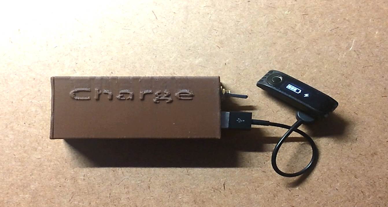 Super Simple 5V USB Emergency Charger.jpg