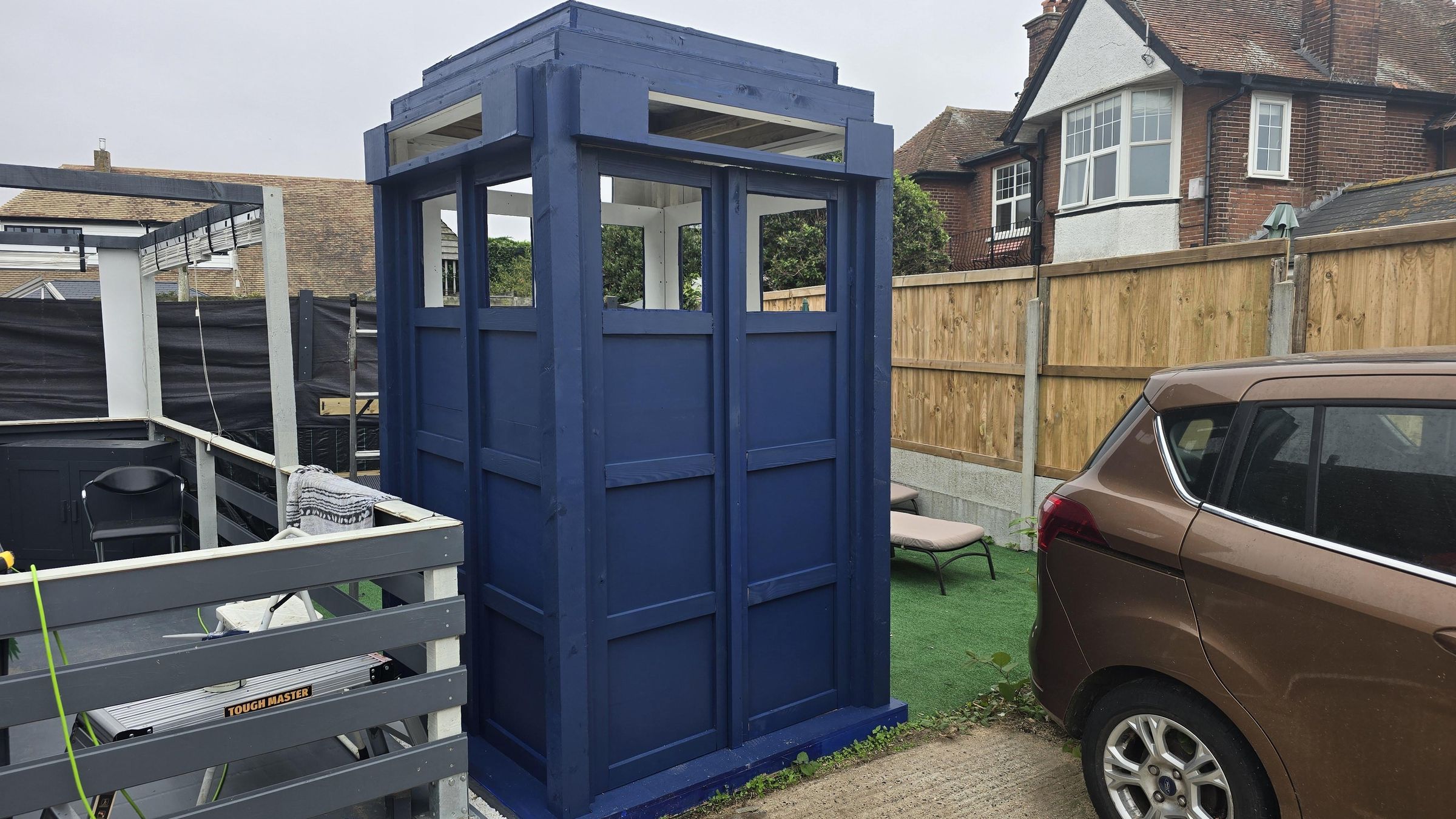 TARDIS 5.jpg