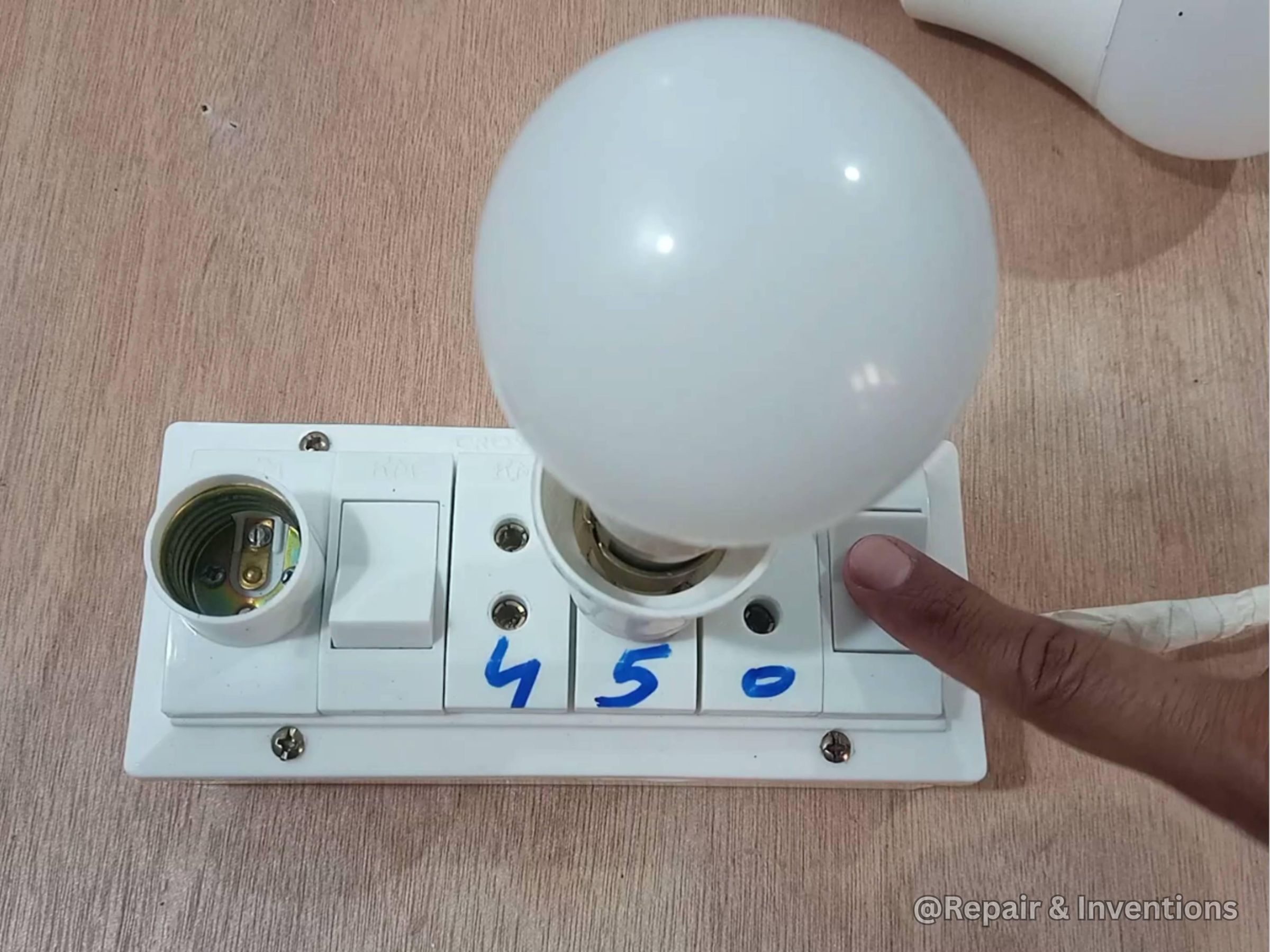 Test the Faulty LED Bulb.jpg