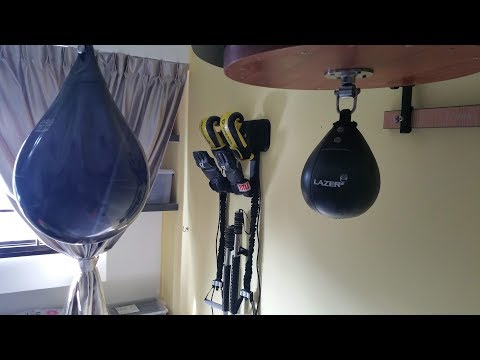 Tevo Tornado - boxing gloves hanger