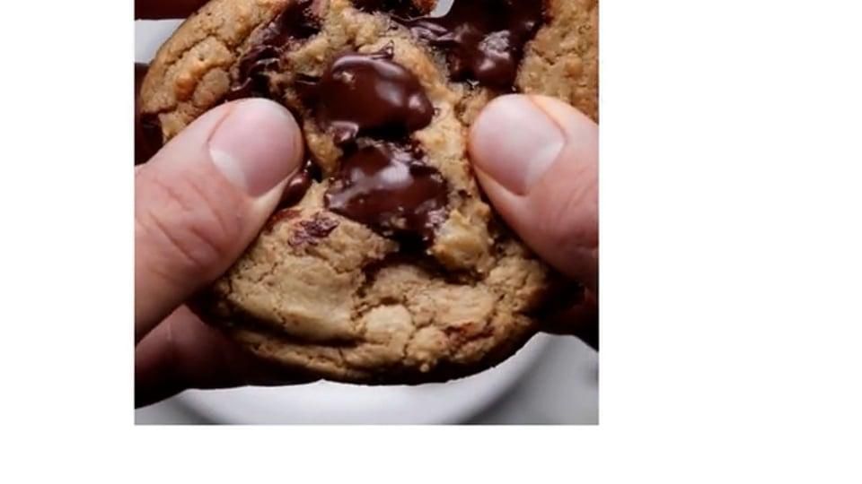 The Finest Chocolate Chewy Chip Cookies Ever !