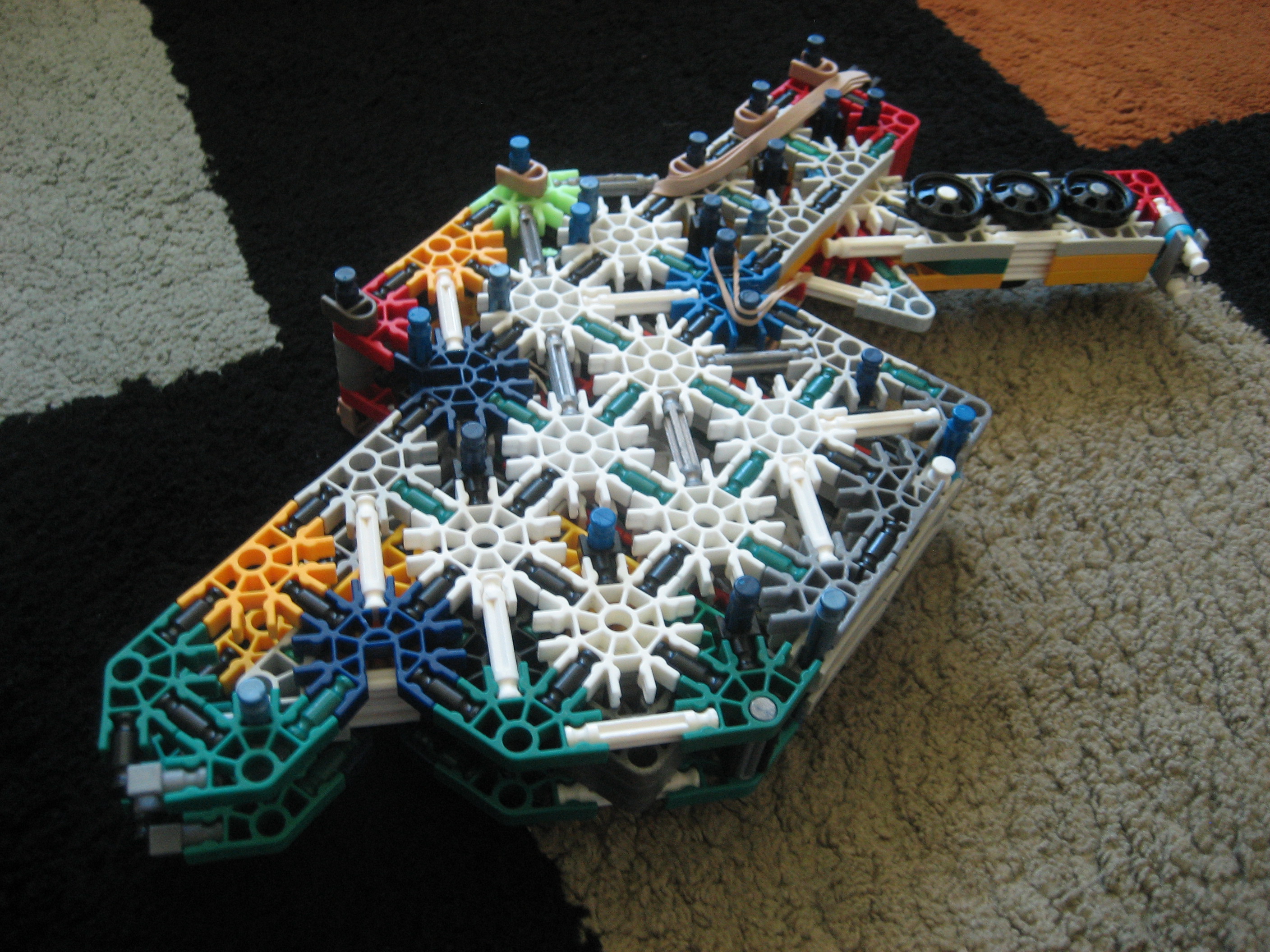 The ghost (knex 1) 001.jpg