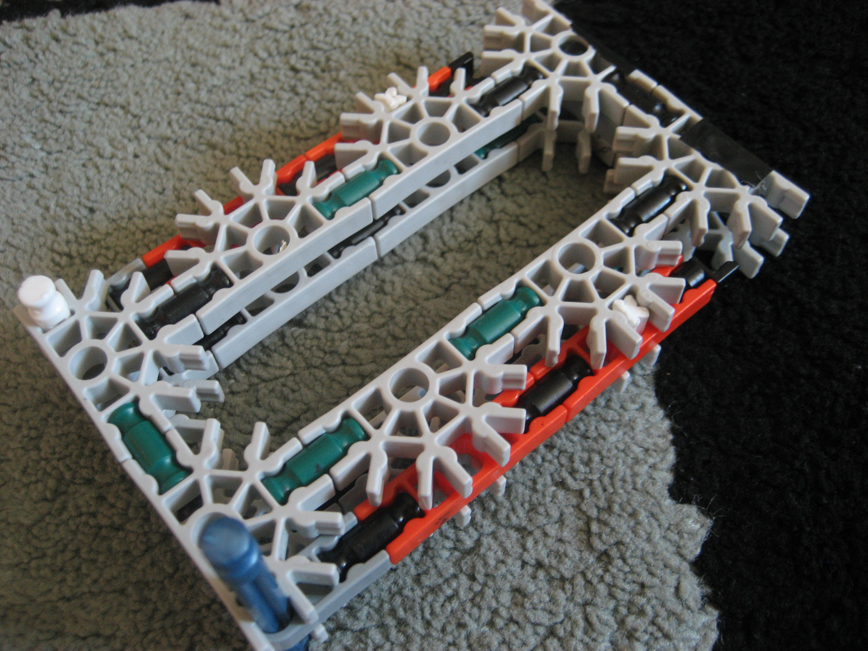 The ghost (knex 4) 007.jpg