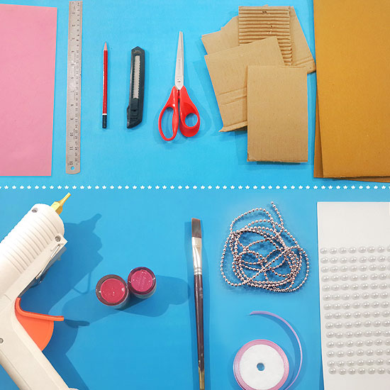 Things-You-Need-For-Making-Paper-Basket-StylenrichDIY.jpg