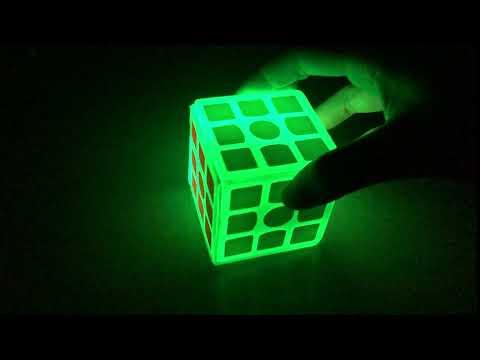 Tilt-Based Color Changing Wireless Rubik&rsquo;s Cube Lamp