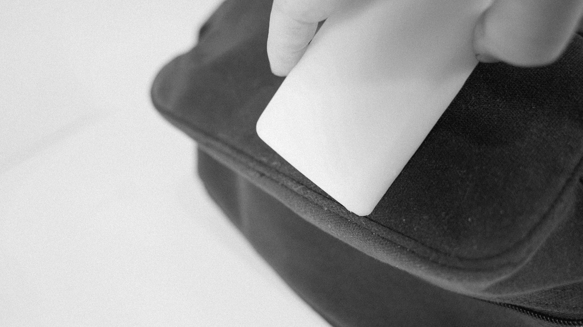 Toileteries-Bag-Black-White.png