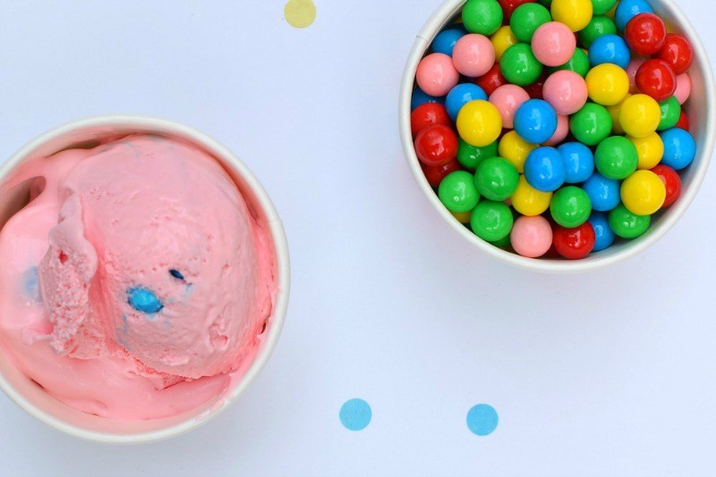 Top-view-of-bubble-gum-ice-cream.jpg