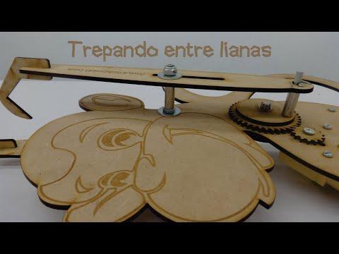 Trepando ente lianas