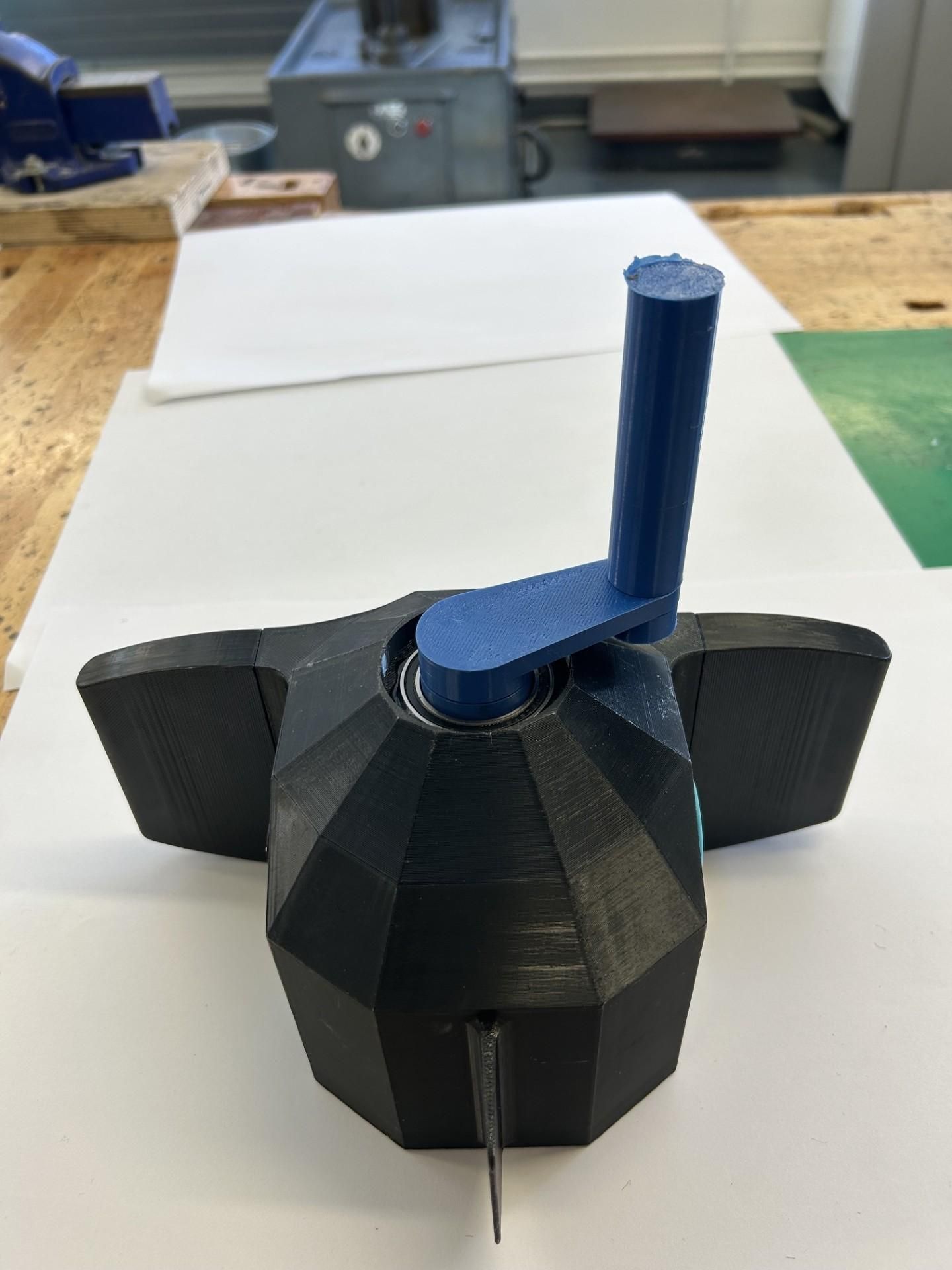Turbine_Instructable_Glue13.jpg