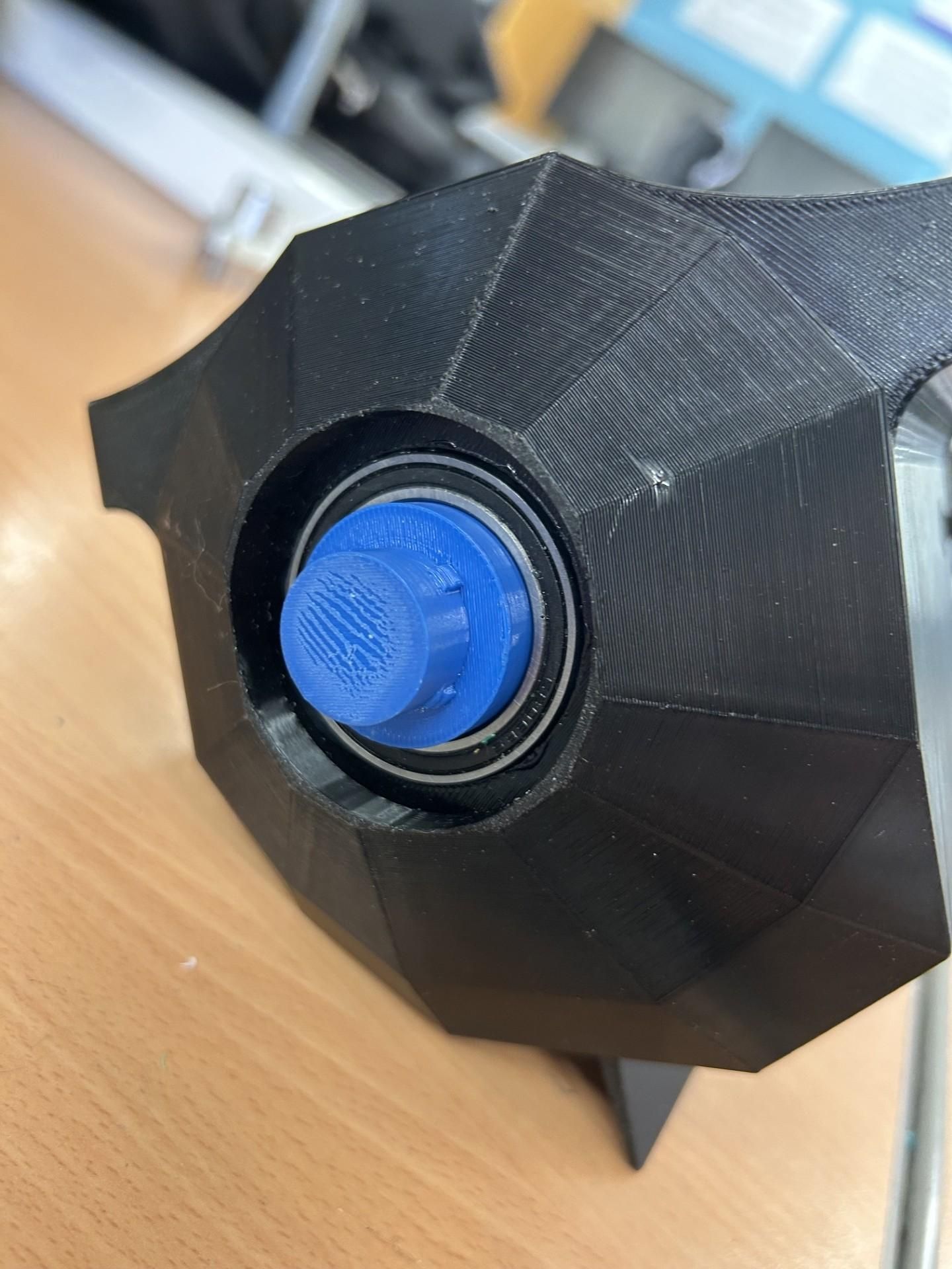 Turbine_Instructable_Glue3.jpg