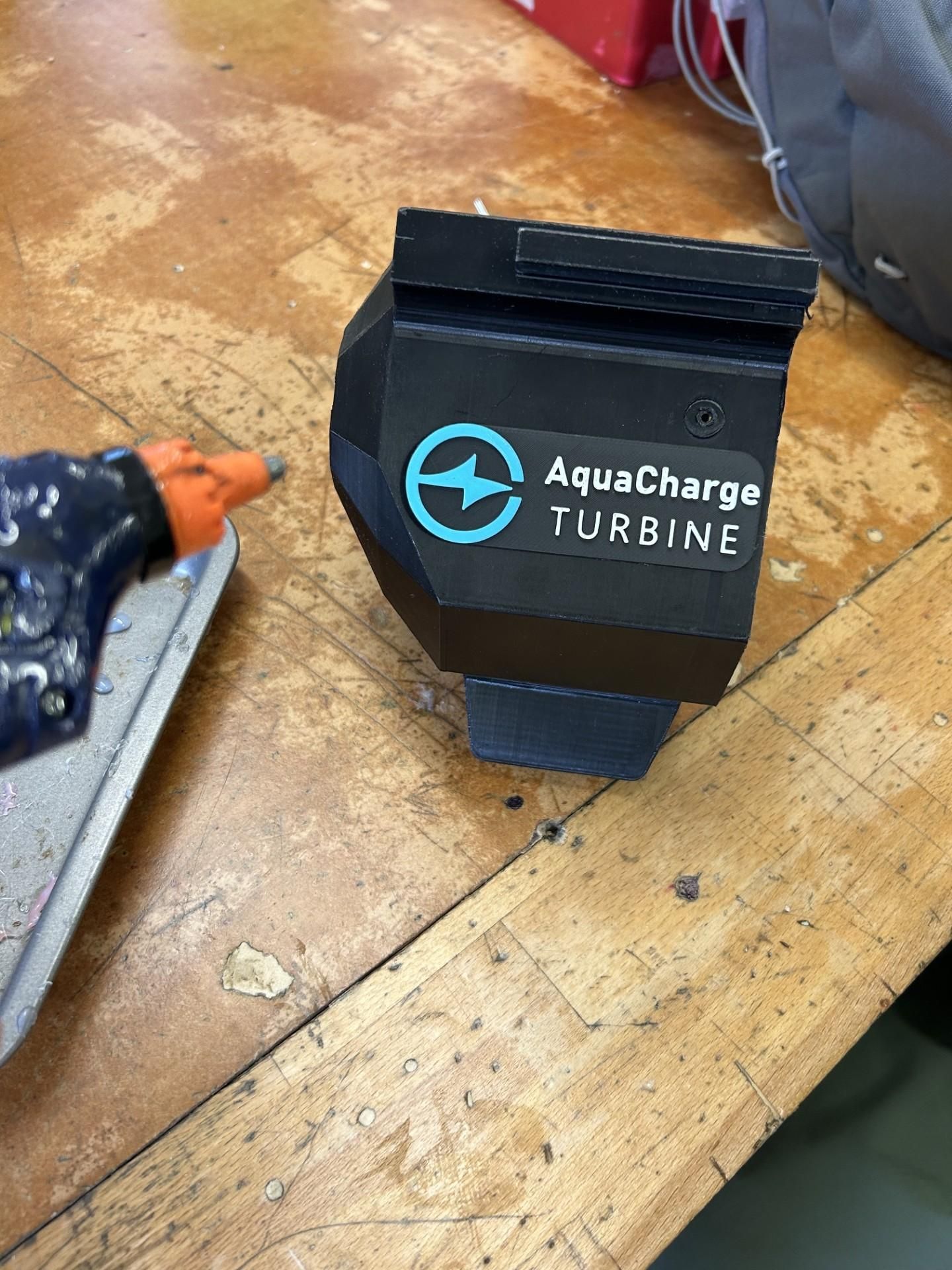 Turbine_Instructable_Glue6.jpg