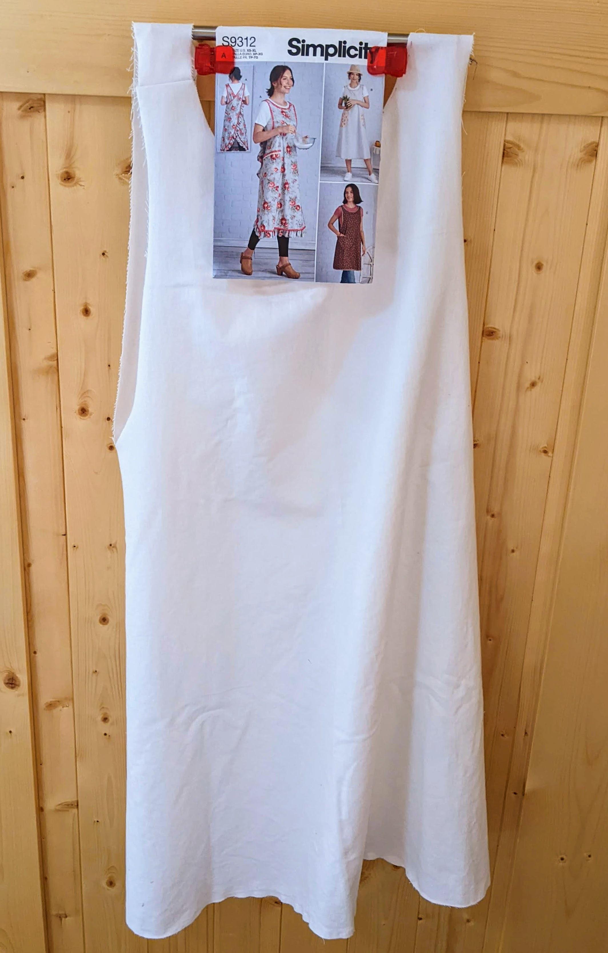 Undyed apron.jpg