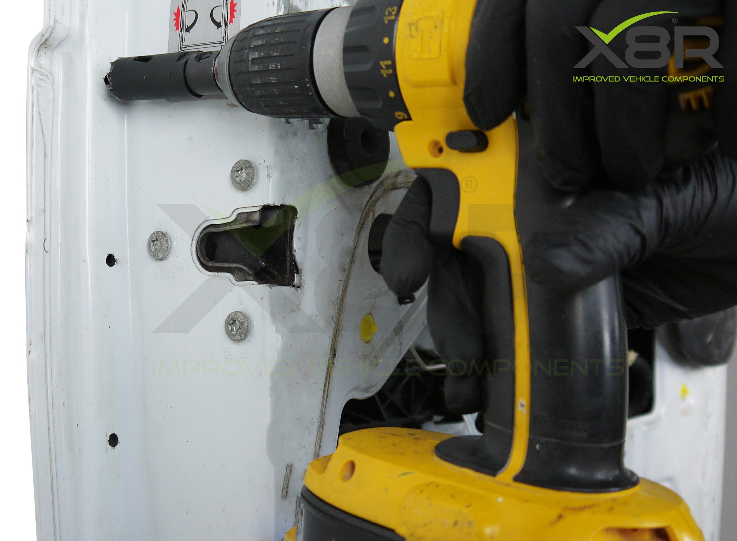 Using holesaw.jpg