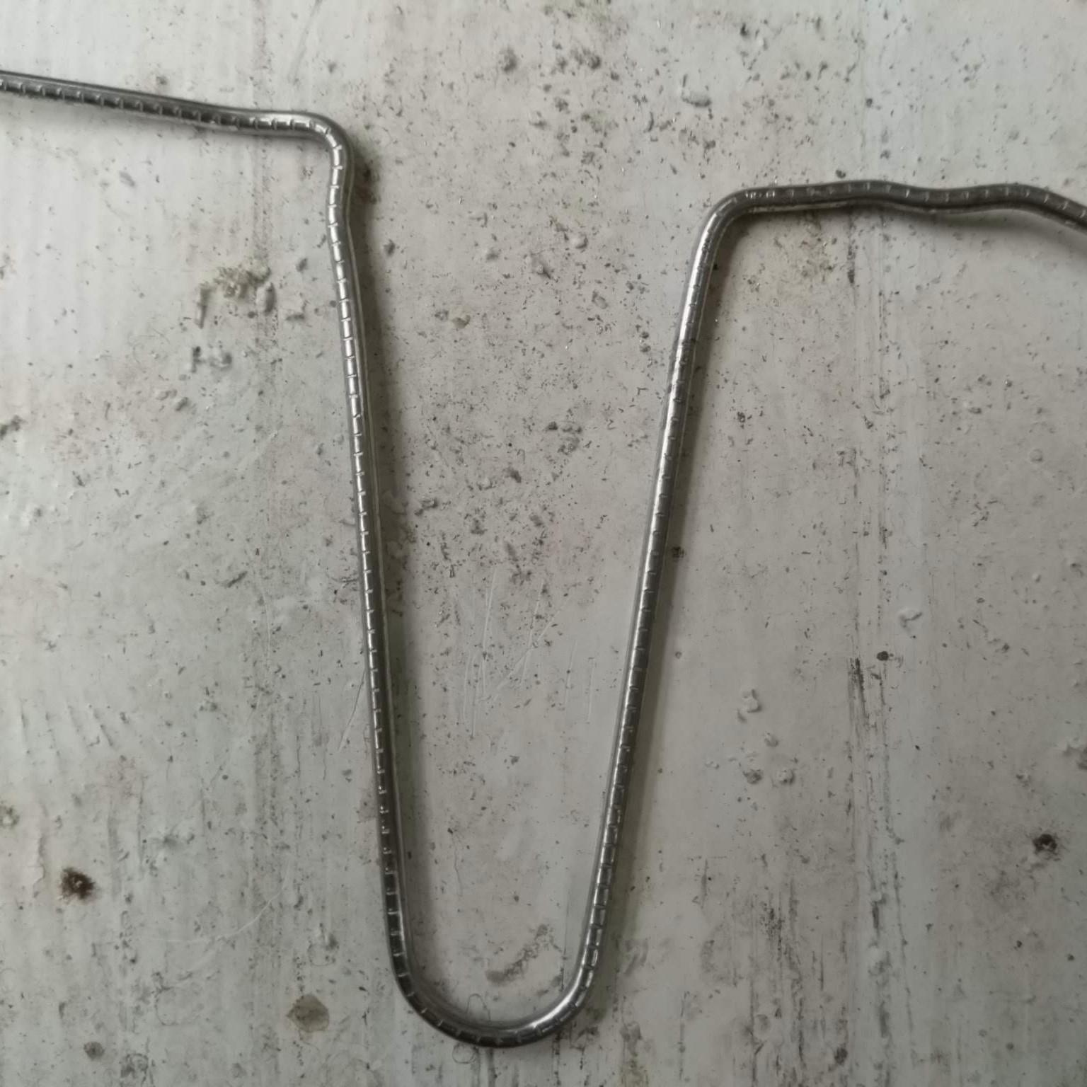 V shaped wire.jpg