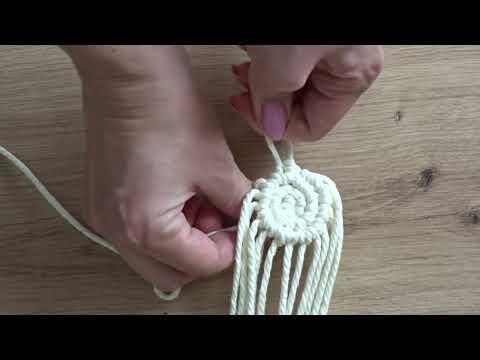 Vertical Double Half-Hitch Knot