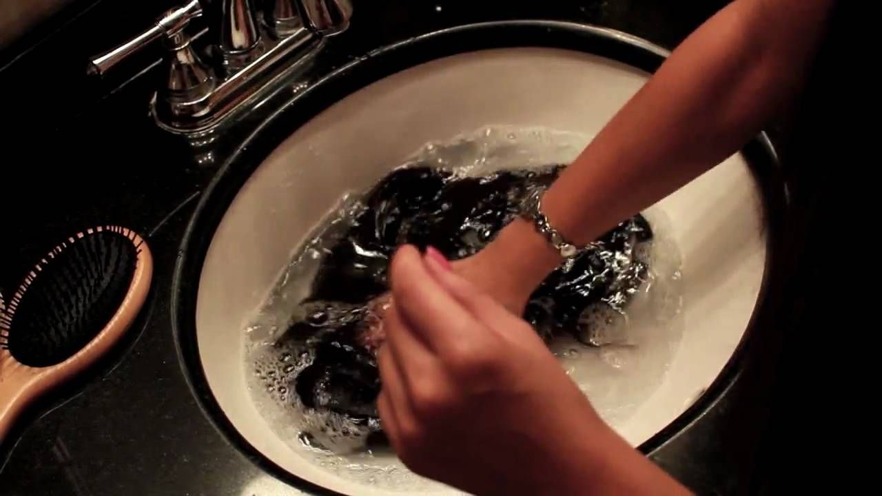 Washing hair extensions.jpg