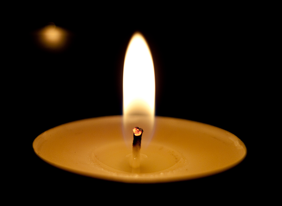 White-candle-flame-2.jpg