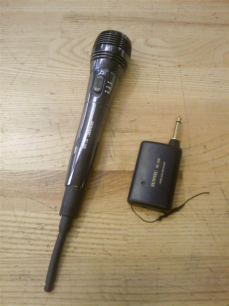 Wireless Microphone Mod (1 of 16) (Custom).jpg