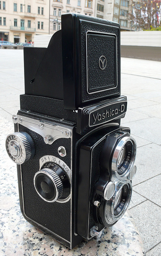 Yashica D.jpg