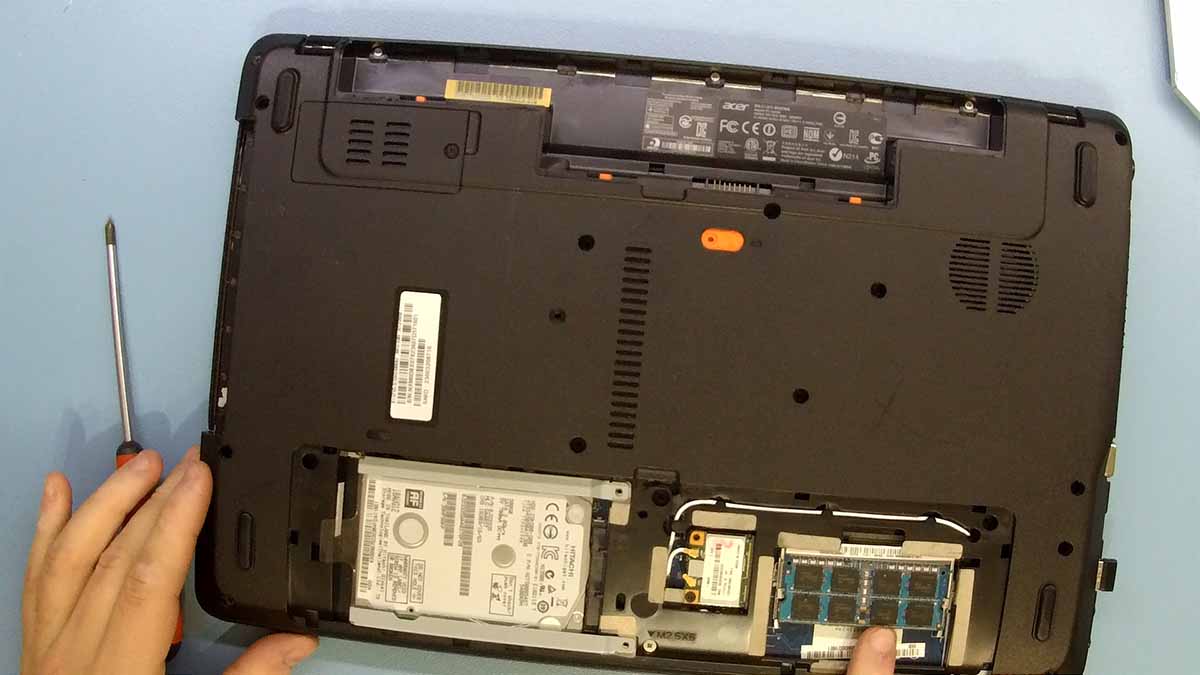 acer-e1-571g-upgrade-04.jpg