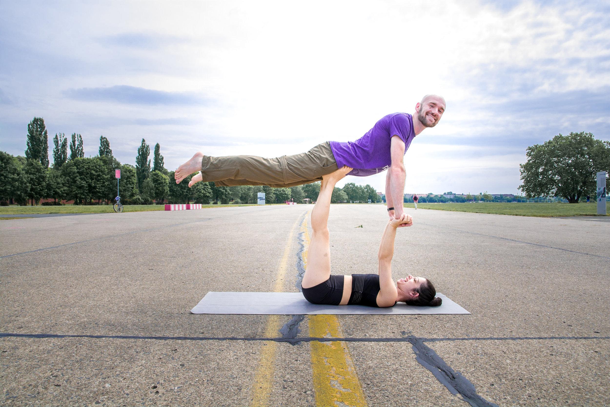 acroyoga-2.jpg