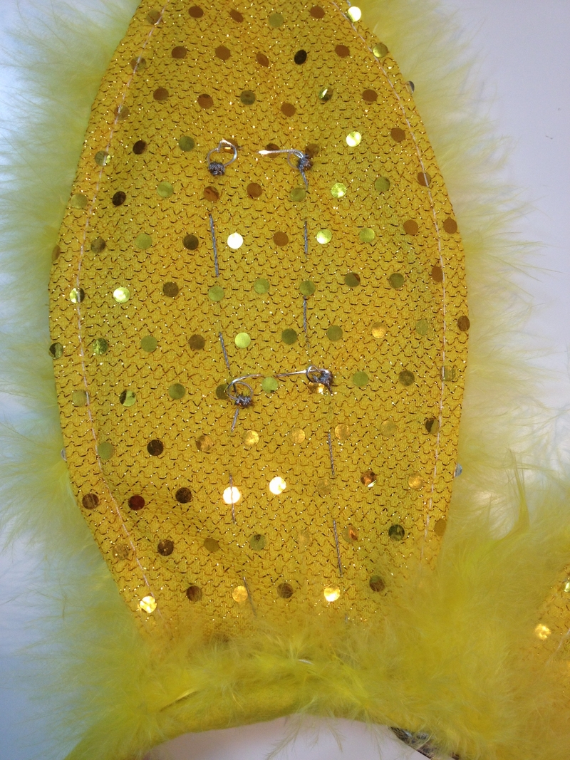 add_sewable_LEDs_to_Easter_Bunny_ears_800_16.jpg